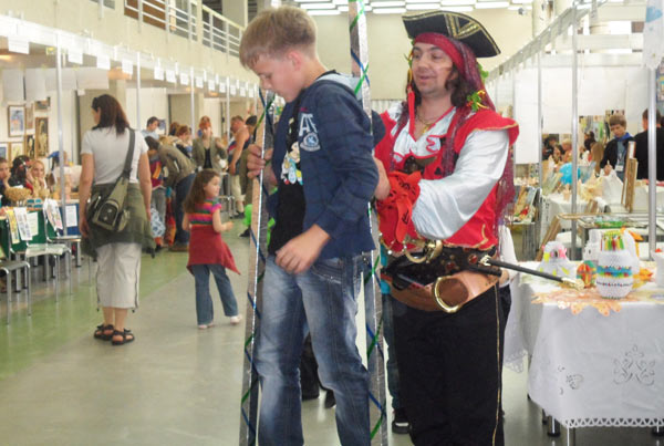 пират на выставке