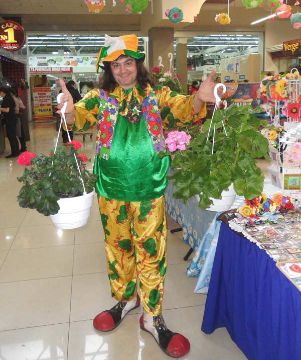 Весенний костюм клоуна